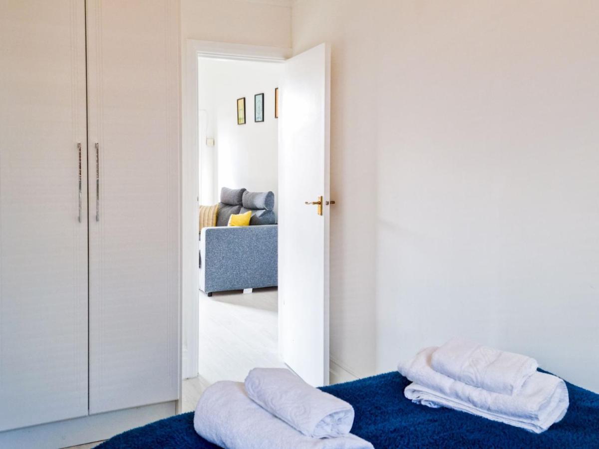 Pass The Keys Wimbledon Hideaway Apartment London Exterior photo