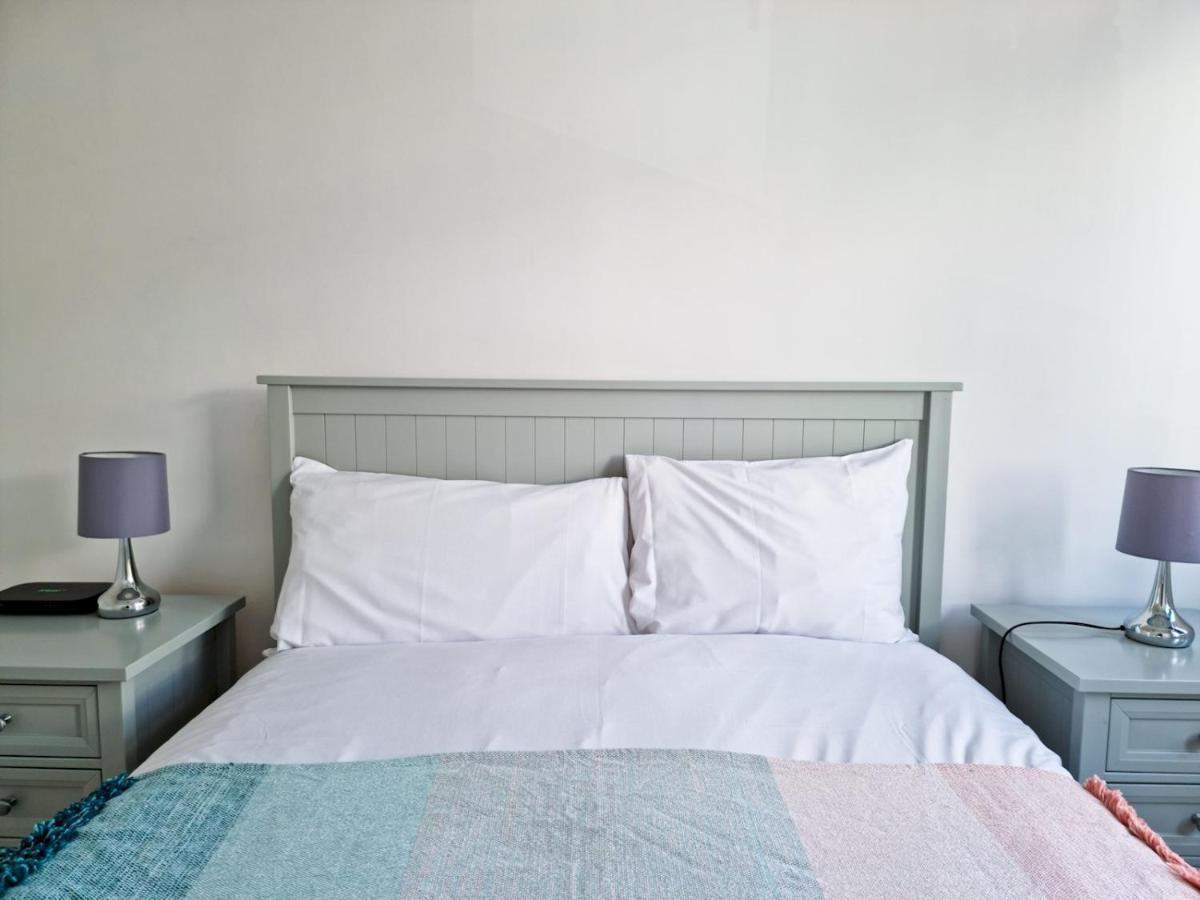 Pass The Keys Wimbledon Hideaway Apartment London Exterior photo